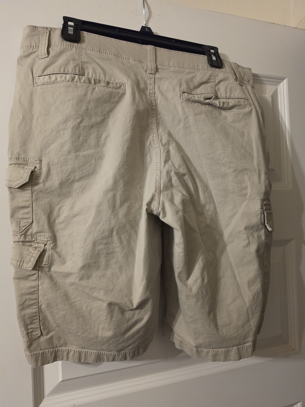 Men's Beige Cargo Shorts - Relaxed Fit - Picture 2 of 5